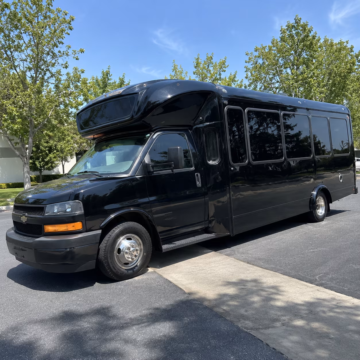 corona 15 passenger party bus